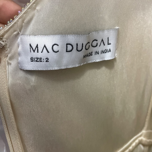 MAC DUGGAL EMBELLISHED FLORAL SEQUINED GOWN - Picture 6 of 6